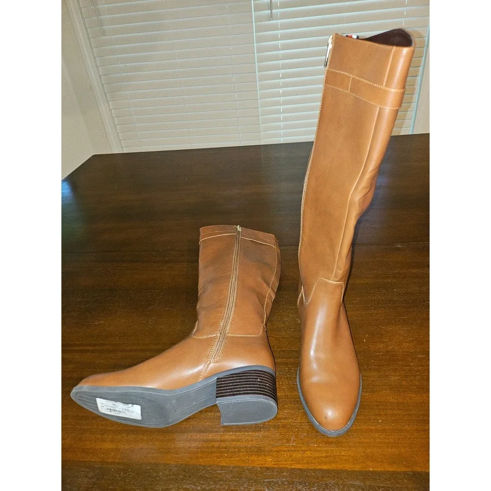 Tommy Hilfiger Dezy Brown Synthetic KneeHigh Riding Boots Women's Size 8 1/2 NEW
